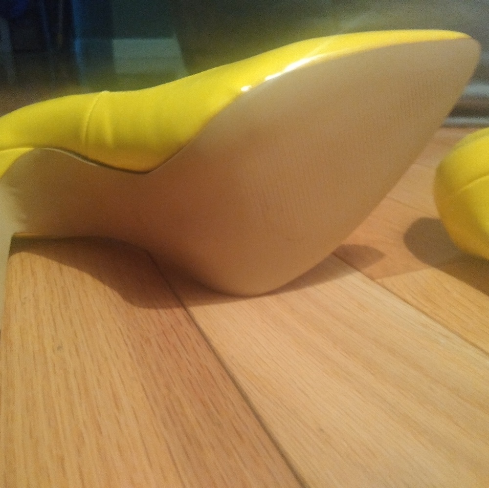 Shoes - Picture 3 of 3